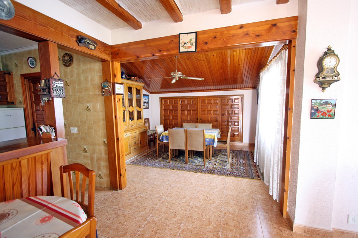 Villa i Els Poblets, Alicante, Spanien 6 sovrum, 460 kvm. Nr. 80462