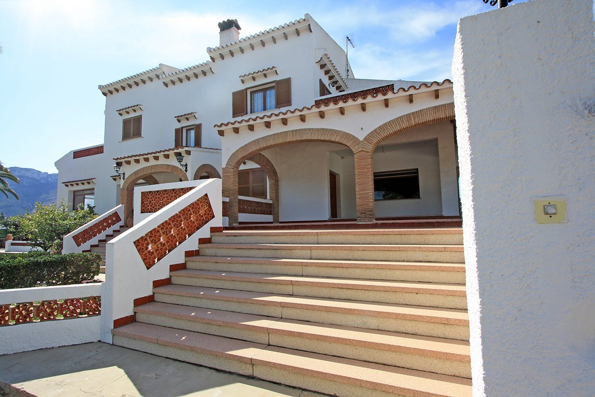 Villa i Els Poblets, Alicante, Spanien 6 sovrum, 460 kvm. Nr. 80462