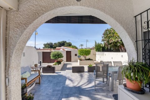 Villa till salu i Torrevieja, Alicante, Spanien 3 sovrum, Nr. 189360 - foto 24