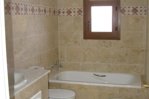 Продажа таухауса в Вилламартин, Аликанте, Испания 2 спальни, 87м2 №189359 - фото 16