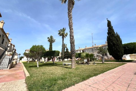 Bungalow w Torrevieja, Alicante, Hiszpania 2 sypialnie, 55 mkw. nr 189362 – zdjęcie 21