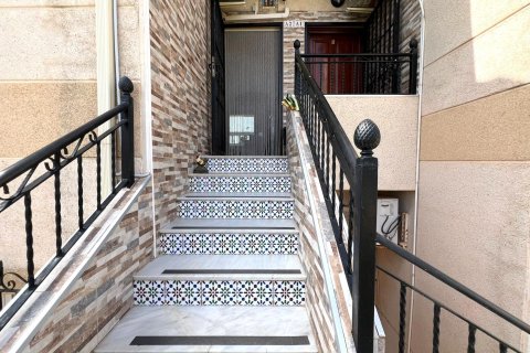 Bungalow w Torrevieja, Alicante, Hiszpania 2 sypialnie, 55 mkw. nr 189362 – zdjęcie 23