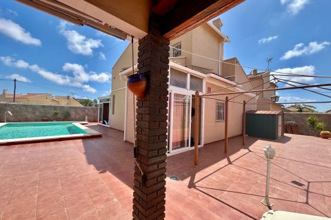 Villa till salu i Torrevieja, Alicante, Spanien 3 sovrum, 115 kvm. Nr. 189358 - foto 6