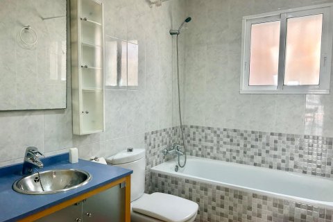 Villa till salu i Torrevieja, Alicante, Spanien 3 sovrum, 115 kvm. Nr. 189358 - foto 19