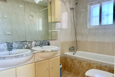 Villa till salu i Torrevieja, Alicante, Spanien 3 sovrum, 115 kvm. Nr. 189358 - foto 28