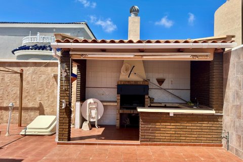 Villa till salu i Torrevieja, Alicante, Spanien 3 sovrum, 115 kvm. Nr. 189358 - foto 4