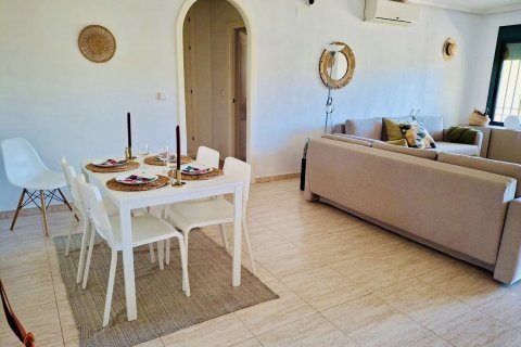 Huoneisto myytävänä Alicante, Espanja, 2 makuuhuonetta, 103 m2 No. 138747 - kuva 3