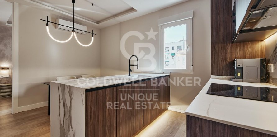 Apartment à Madrid, Espagne 2 chambres, 81 m2 No. 179152