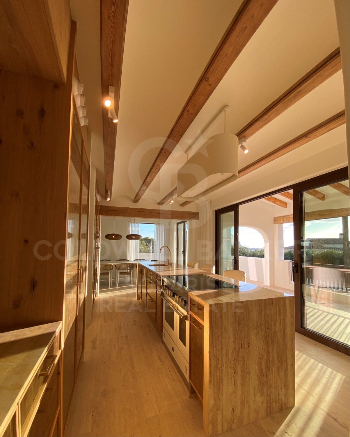 Villa a Benissa, Alicante, Spagna 5 camere da letto, 550 mq. N° 179147