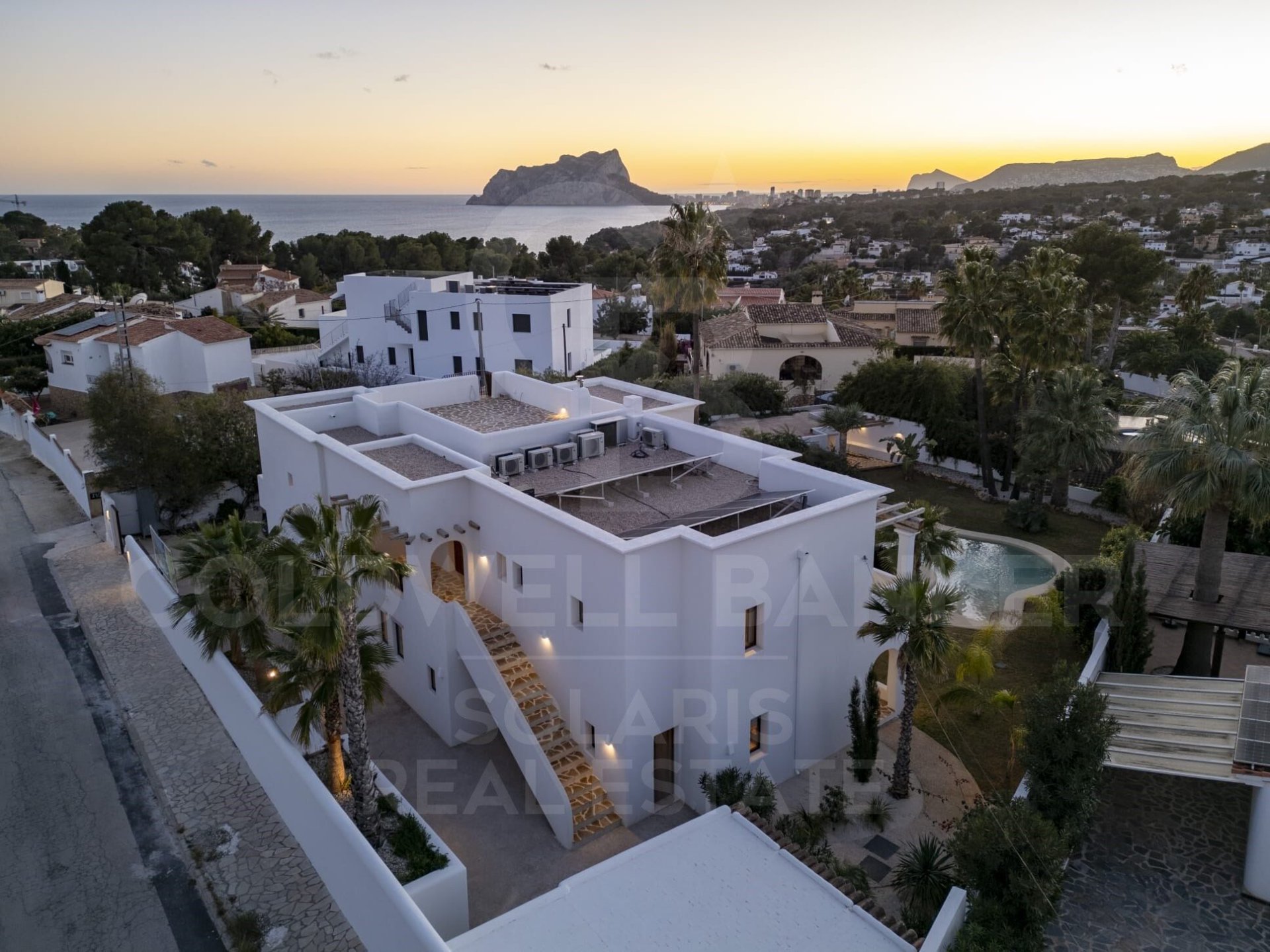 Villa a Benissa, Alicante, Spagna 5 camere da letto, 550 mq. N° 179147