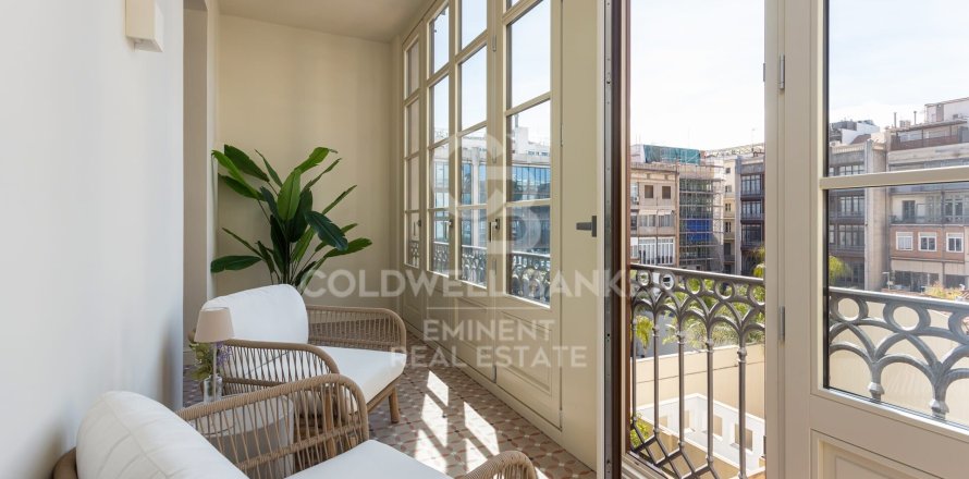 Apartment à Barcelona, Espagne 4 chambres, 203 m2 No. 179141