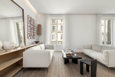 Apartment à vendre à Barcelona, Espagne, 2 chambres, 124 m2 No. 150502 - photo 2