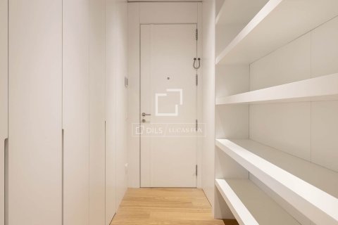 Apartment à vendre à Barcelona, Espagne, 2 chambres, 124 m2 No. 150502 - photo 14