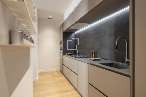 Apartment à vendre à Barcelona, Espagne, 2 chambres, 124 m2 No. 150502 - photo 10