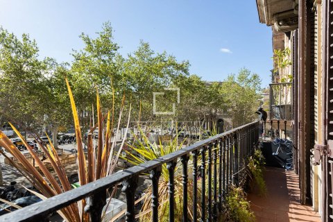 Apartment à vendre à Barcelona, Espagne, 2 chambres, 112 m2 No. 150496 - photo 2