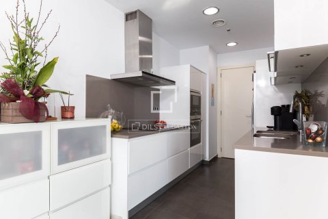 Apartment à vendre à Barcelona, Espagne, 3 chambres, 123 m2 No. 150501 - photo 16