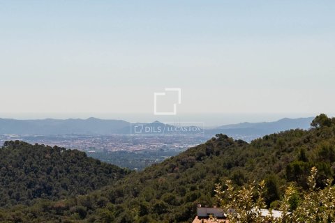 Villa for sale in Matadepera, Barcelona, Spain 4 bedrooms, 326 sq.m. No. 150497 - photo 16