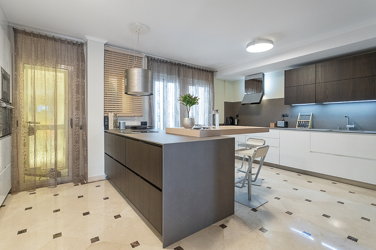 Apartament w L'Eixample, Barcelona, Hiszpania 4 sypialnie, 193 mkw. nr 67372