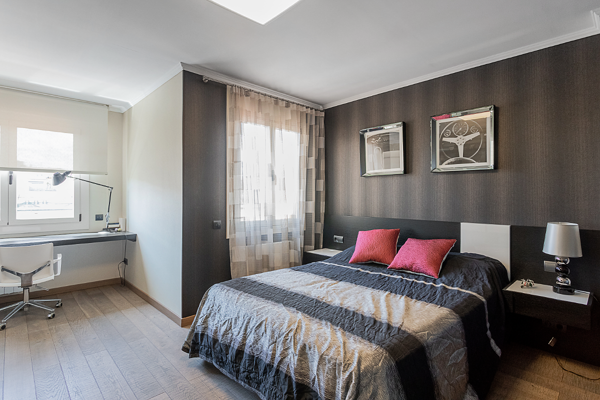 Apartament w L'Eixample, Barcelona, Hiszpania 4 sypialnie, 193 mkw. nr 67372