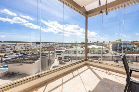 Apartment for sale in Villamartin, Alicante, Spain 4 bedrooms, 167 sq.m. No. 188976 - photo 30