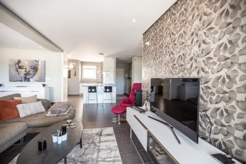 Apartment for sale in Villamartin, Alicante, Spain 4 bedrooms, 167 sq.m. No. 188976 - photo 12