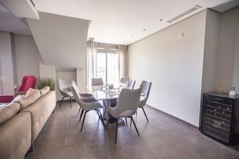 Apartment for sale in Villamartin, Alicante, Spain 4 bedrooms, 167 sq.m. No. 188976 - photo 20