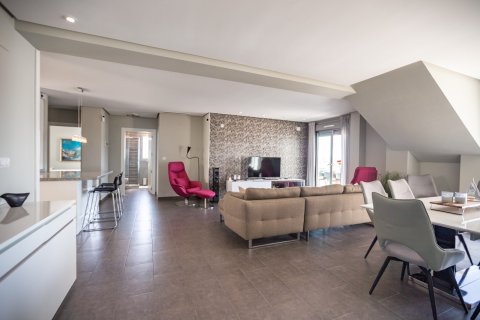 Apartment for sale in Villamartin, Alicante, Spain 4 bedrooms, 167 sq.m. No. 188976 - photo 18