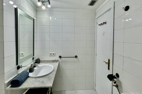 Apartment for sale in Santa Ponsa, Mallorca, Spain 2 bedrooms, 80 sq.m. No. 144389 - photo 17