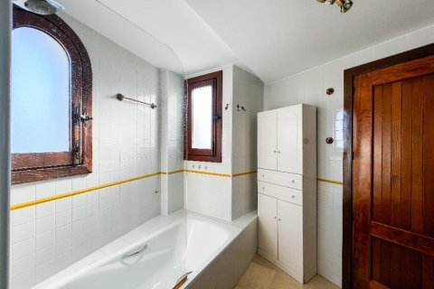 Apartment for sale in Punta Prima, Alicante, Spain 2 bedrooms, 119 sq.m. No. 144391 - photo 23