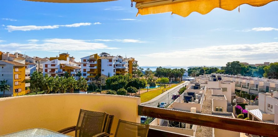 Apartment in Punta Prima, Alicante, Spain 2 bedrooms, 119 sq.m. No. 144391
