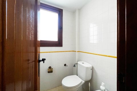 Apartment for sale in Punta Prima, Alicante, Spain 2 bedrooms, 119 sq.m. No. 144391 - photo 29