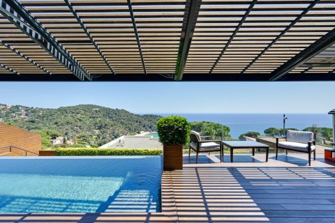 Villa for sale in Lloret de Mar, Girona, Spain 6 bedrooms, 561 sq.m. No. 180609 - photo 3