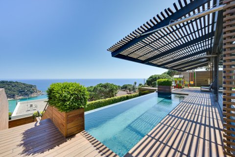 Villa for sale in Lloret de Mar, Girona, Spain 6 bedrooms, 561 sq.m. No. 180609 - photo 4