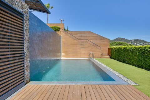 Villa for sale in Lloret de Mar, Girona, Spain 6 bedrooms, 561 sq.m. No. 180609 - photo 9
