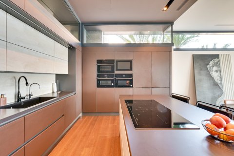 Villa for sale in Lloret de Mar, Girona, Spain 6 bedrooms, 561 sq.m. No. 180609 - photo 17