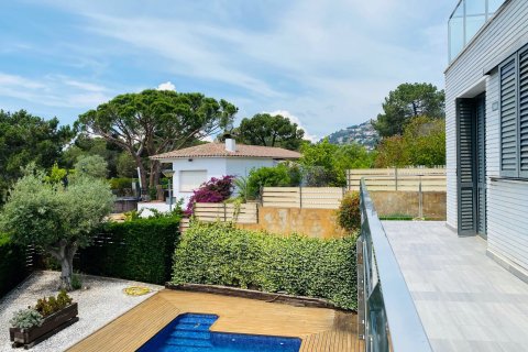 Villa zum Verkauf in Lloret de Mar, Girona, Spanien 3 Schlafzimmer, 245 m2 Nr. 180611 - Foto 26