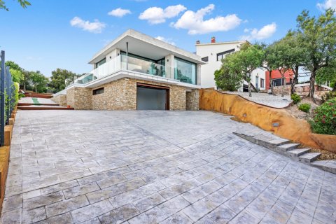 Villa for sale in Platja D'aro, Girona, Spain 4 bedrooms, 440 sq.m. No. 180606 - photo 9