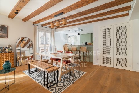 Продажа пентхауса в Барселона, Испания 2 спальни, 172м2 №157338 - фото 5