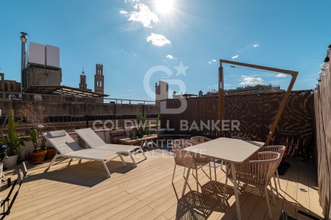 Продажа пентхауса в Барселона, Испания 2 спальни, 172м2 №157338 - фото 17