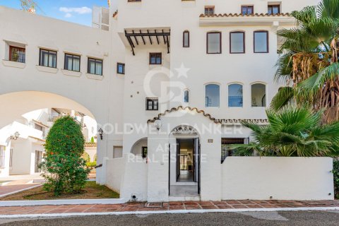 Lägenhet till salu i Marbella, Malaga, Spanien 4 sovrum, 128 kvm. Nr. 157343 - foto 16