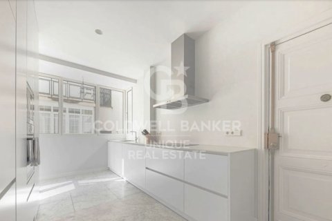 Apartamento en venta en Madrid, España 3 dormitorios, 204 m2 No. 157342 - foto 17