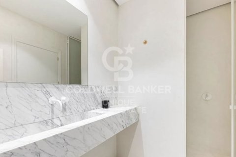 Apartamento en venta en Madrid, España 3 dormitorios, 204 m2 No. 157342 - foto 24