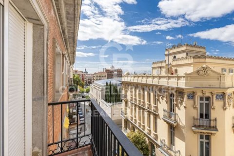 Apartamento en venta en Madrid, España 3 dormitorios, 204 m2 No. 157342 - foto 27