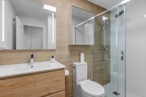 Apartment for sale in Alicante, Spain 2 bedrooms, 87 sq.m. No. 193754 - photo 24