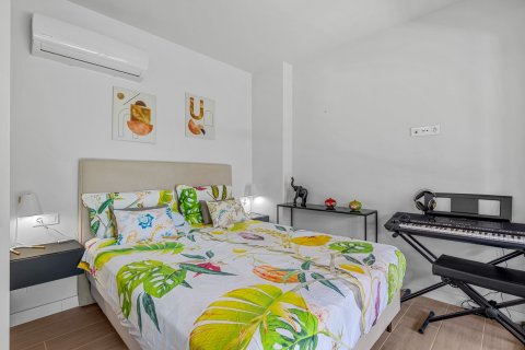Apartment for sale in Alicante, Spain 2 bedrooms, 87 sq.m. No. 193754 - photo 22