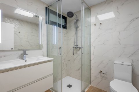 Apartment for sale in Alicante, Spain 2 bedrooms, 87 sq.m. No. 193754 - photo 25