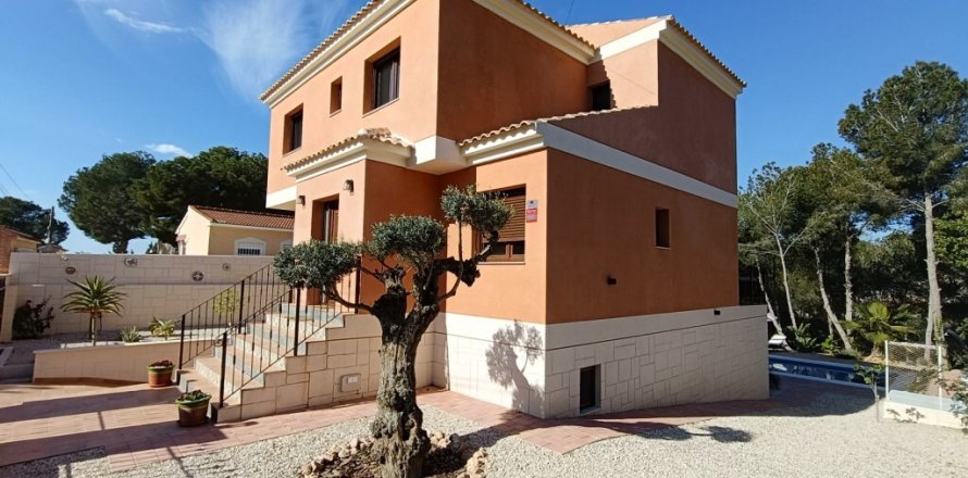 Villa Pinar De Campoverde, Alicante, Spānijā 5 istabas, 256 m2 Nr. 193756