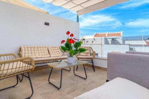 Townhouse for sale in Torrevieja, Alicante, Spain 3 bedrooms, 160 sq.m. No. 193755 - photo 2