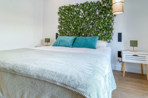 Townhouse for sale in Torrevieja, Alicante, Spain 3 bedrooms, 160 sq.m. No. 193755 - photo 28