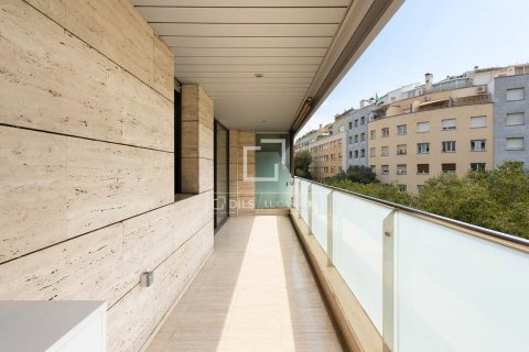 Apartamento en venta en Barcelona, España 3 dormitorios, 103 m2 No. 192564 - foto 3